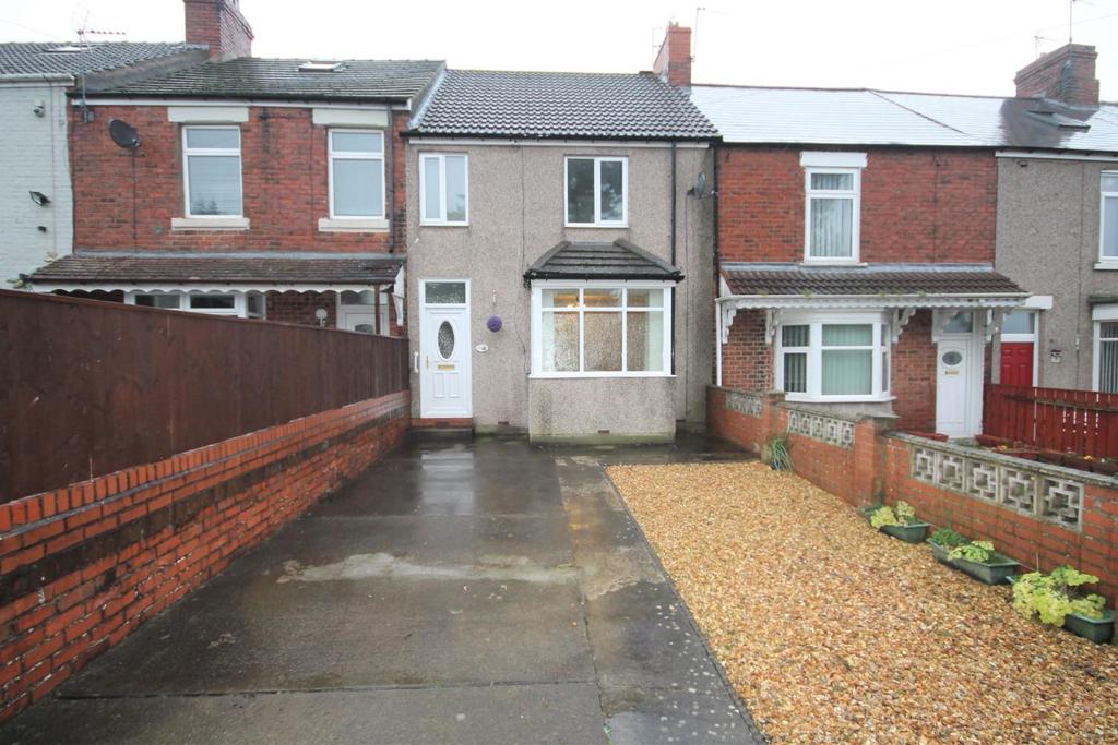 West View, Auckland 3 bed terraced house £60,000