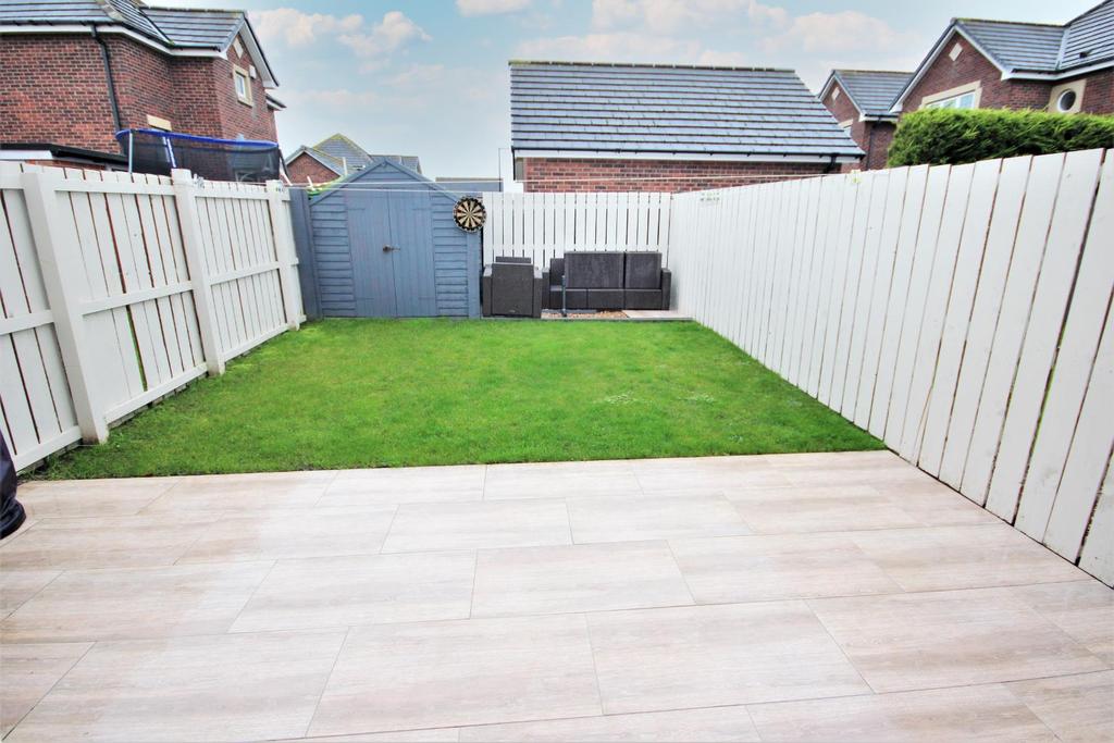 Chelford Close, Hartlepool 4 bed semidetached house £150,000