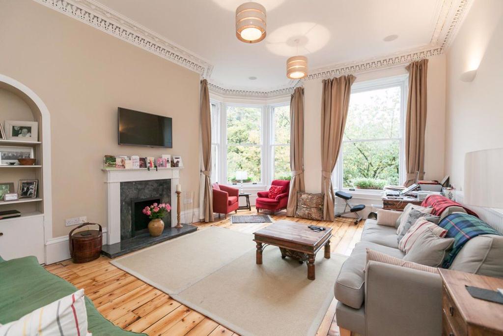 LEVEN TERRACE, MEADOWS, EH3 9LW 3 bed flat £1,450 pcm (£335 pw)
