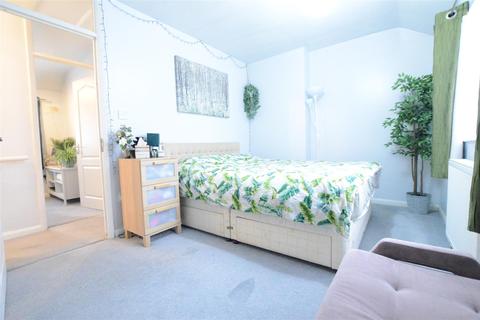 38 Beaumont Road, Slough, SL2 1NQ