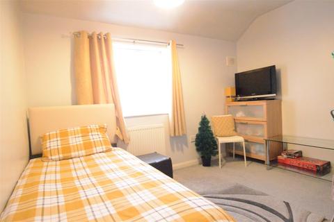 38 Beaumont Road, Slough, SL2 1NQ