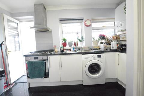 38 Beaumont Road, Slough, SL2 1NQ