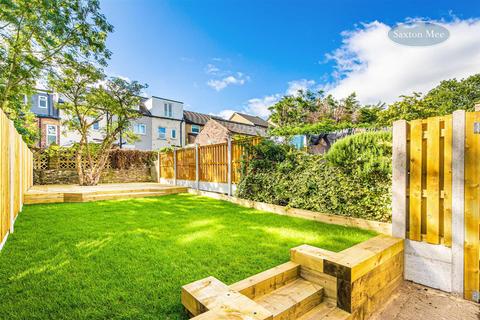 105 Lydgate Lane, Sheffield, S10 5FN