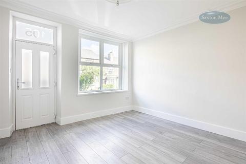 105 Lydgate Lane, Sheffield, S10 5FN