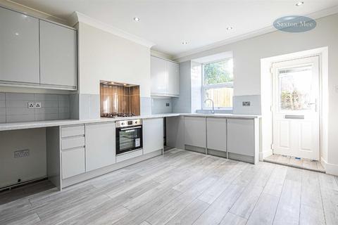 105 Lydgate Lane, Sheffield, S10 5FN