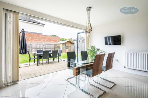 33 Chapman Close, Sheffield, S6 5BX