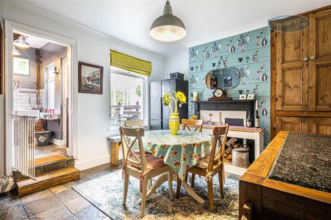 99 Cross Lane, Sheffield, S10 1WN