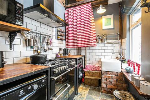 99 Cross Lane, Sheffield, S10 1WN