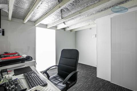 99 Cross Lane, Sheffield, S10 1WN