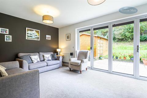 60 Chapman Close, Sheffield, S6 5BX