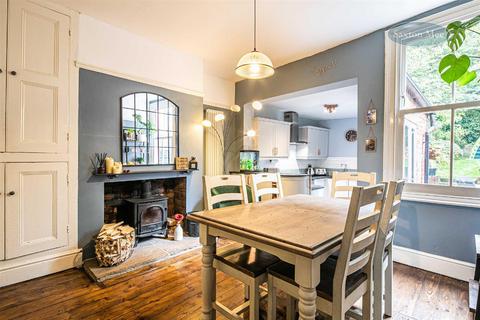 153 Springvale Road, Sheffield, S6 3NT