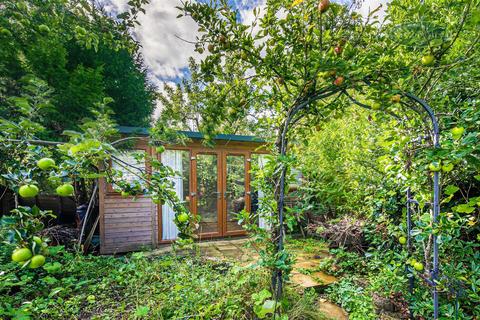 101 Carr Road, Sheffield, S6 2WY