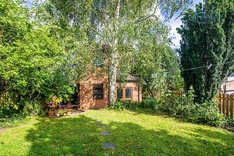 101 Carr Road, Sheffield, S6 2WY