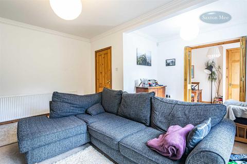 101 Carr Road, Sheffield, S6 2WY