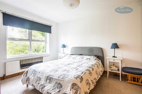 101 Carr Road, Sheffield, S6 2WY