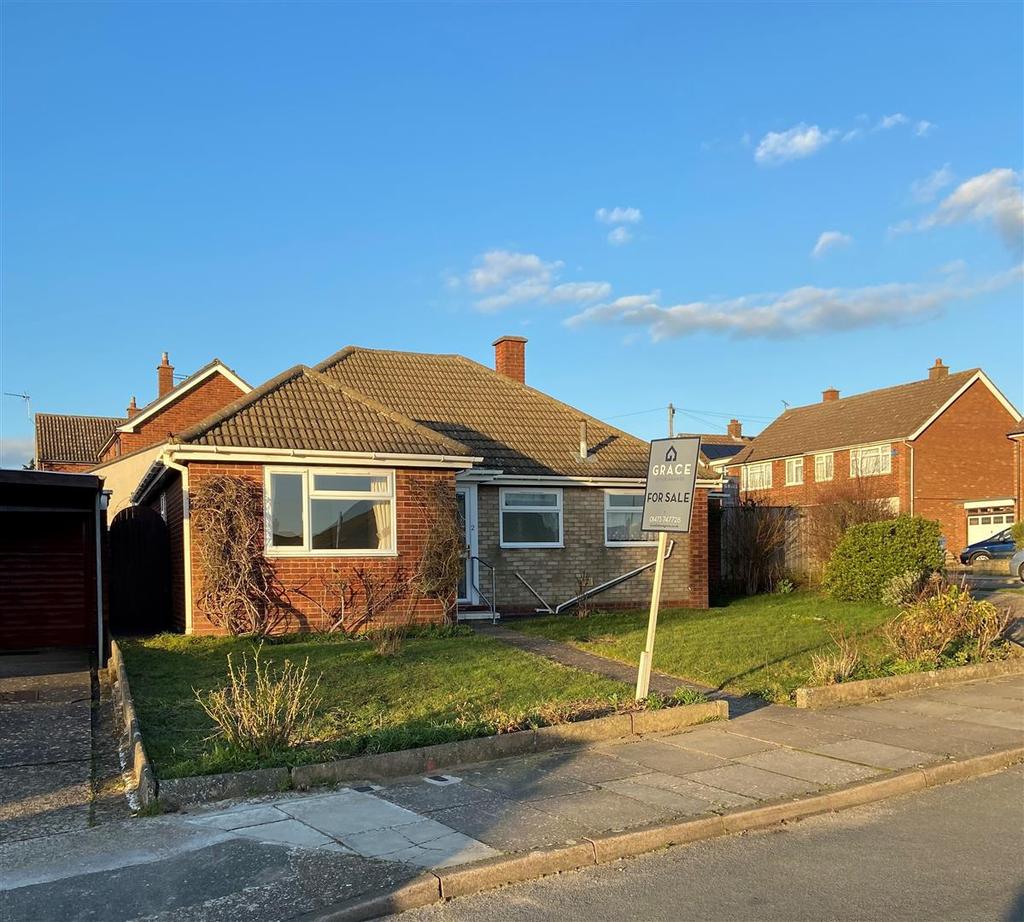 Sandown Road, Ipswich 2 bed detached bungalow for sale £260,000