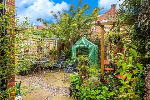 8 Willis Road, Sheffield, S6 4FJ