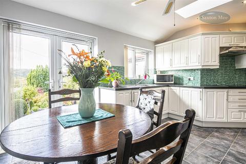 6 Studfield Grove, Sheffield, S6 4SL