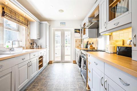 9 Briarfields Lane, Worrall, Sheffield, S35 0AA