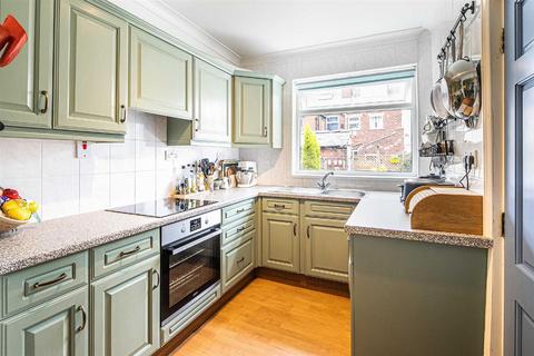 14 Garry Road, Sheffield, S6 4FS