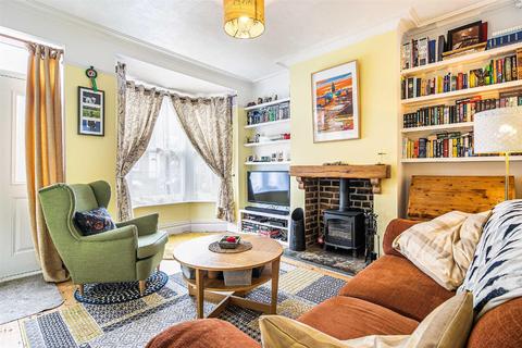 14 Garry Road, Sheffield, S6 4FS