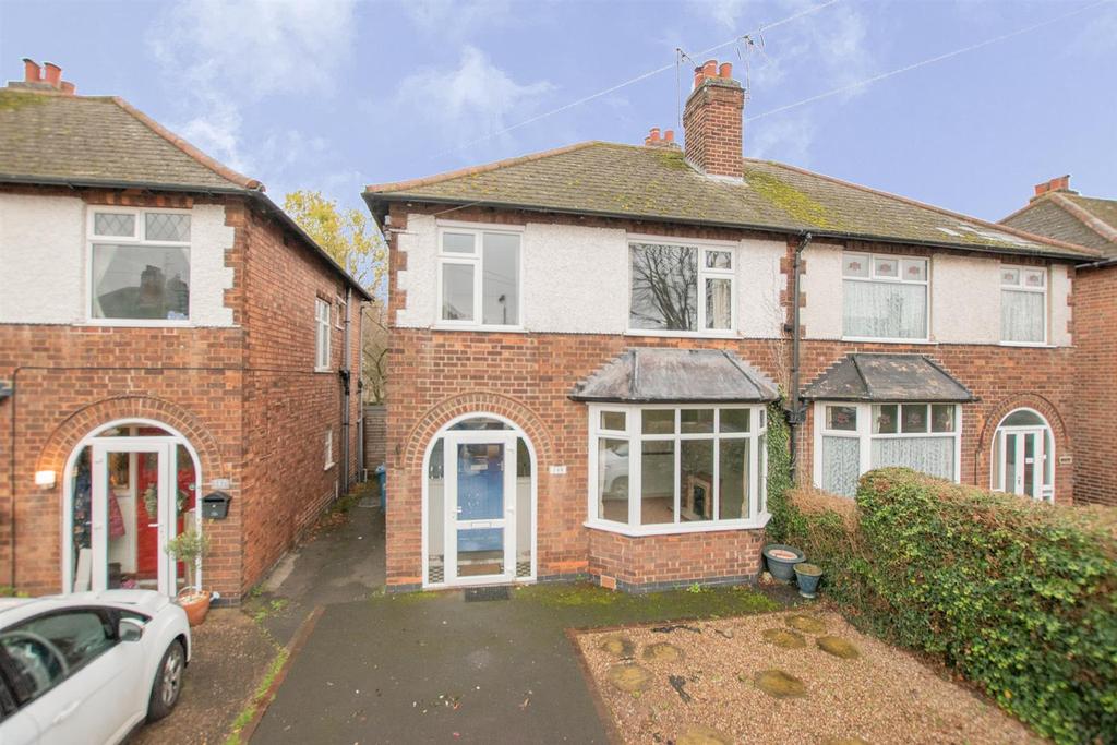 Abbey Road, West Bridgford, Nottingham 3 bed semidetached house £295,000