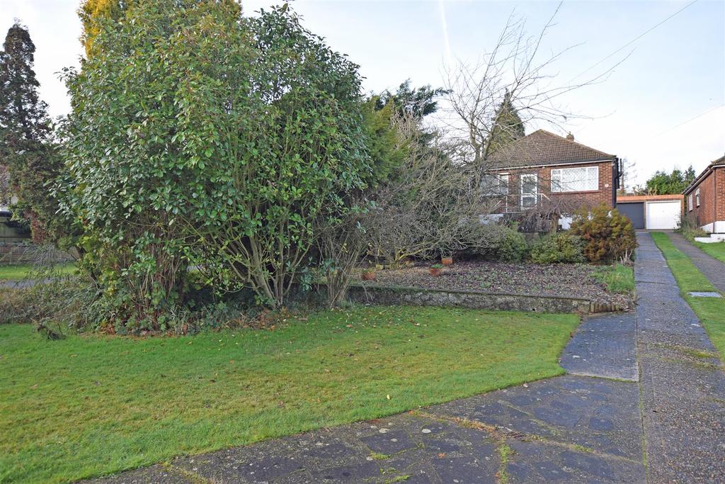 Maidstone Road, Gillingham 2 bed detached bungalow £380,000