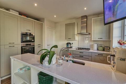 36 Bletchley Road, Horsforth, Leeds, LS18 4FG