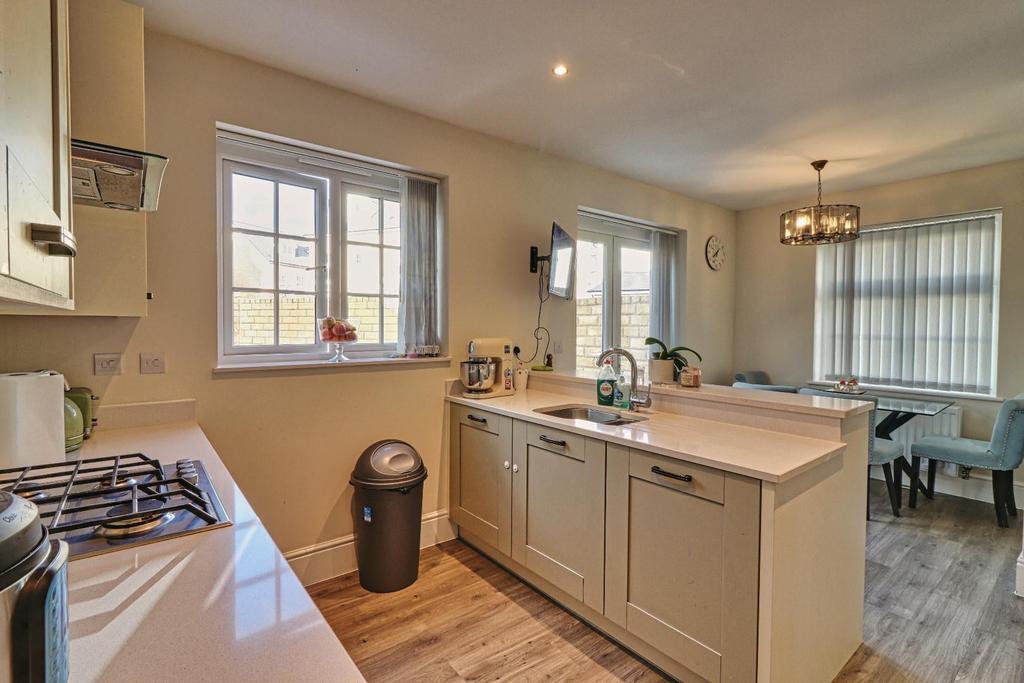 Dining kitchen