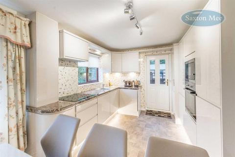 10 Burrows Drive, Sheffield, S5 7JQ