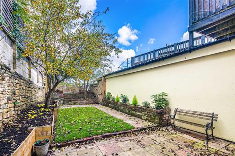 62 Langsett Road, Sheffield, S6 2UB