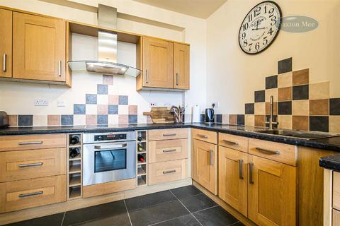 62 Langsett Road, Sheffield, S6 2UB