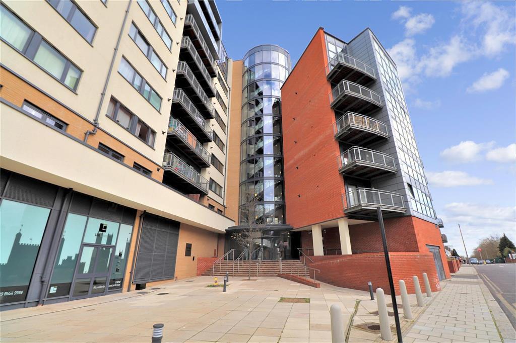 Perth Road, Gants Hill, Ilford, Essex 1 bed flat £265,000