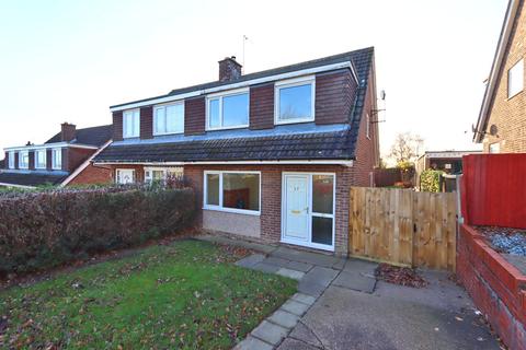 27 Arnold Avenue, Gonerby Hill Foot, Grantham, NG31 8HN