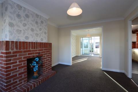 27 Arnold Avenue, Gonerby Hill Foot, Grantham, NG31 8HN