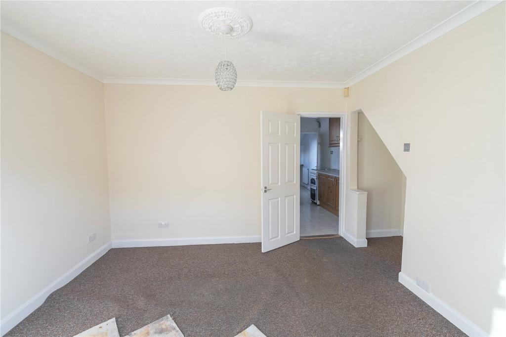 Springbank, Grimsby, N E Lincolnshire, DN34 3 bed terraced house £495