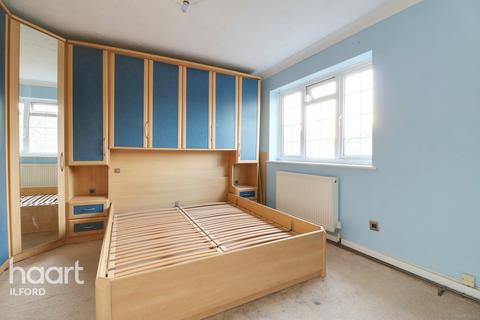 17 Lancaster Place, Ilford, IG1 2XH