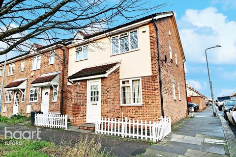 17 Lancaster Place, Ilford, IG1 2XH