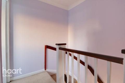 17 Lancaster Place, Ilford, IG1 2XH