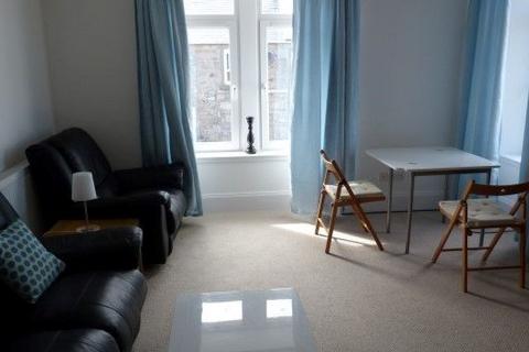 2 bedroom flat to rent, High Street, Lossiemouth