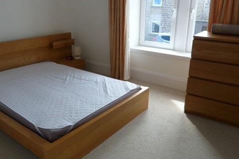 2 bedroom flat to rent, High Street, Lossiemouth