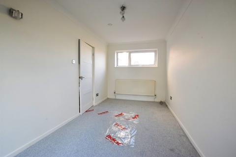 35 Palmerston Drive, Exeter, EX4 2JA