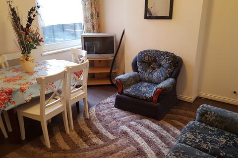1 bedroom in a house share to rent, Room 4, Highbury Rd Kings Heath, B14 7QW