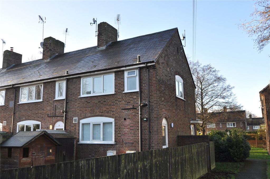 Green Lane Estate, Sealand, CH5 2 bed end of terrace house £130,000