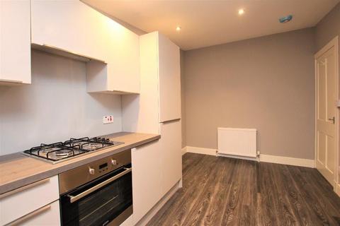 1 bedroom flat to rent, Candleriggs, Alloa, FK10