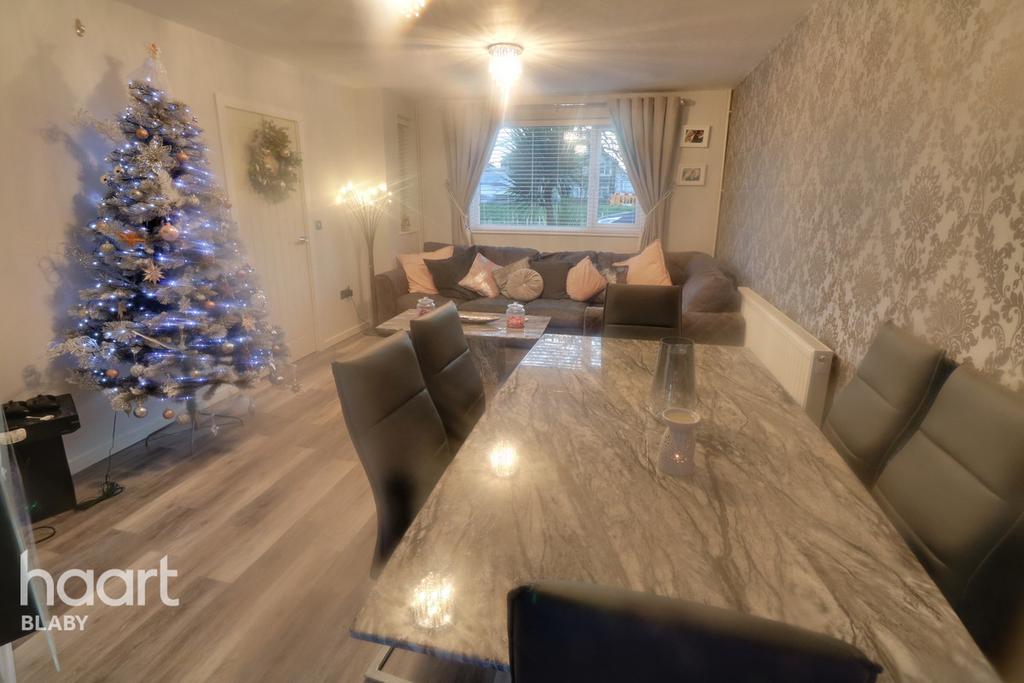 Lutterworth Road, Blaby 3 bed semidetached house £295,000