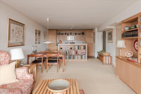 3 bedroom apartment for sale, Frobisher Crescent, Barbican, London, EC2Y