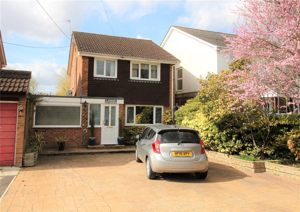 Winchester Road, Waltham Chase, Southampton, SO32 3 bed detached house