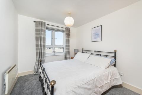 1 bedroom flat for sale, St. Davids Square, London