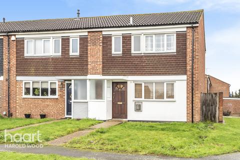 3 Launceston Close, Romford, RM3 8HQ